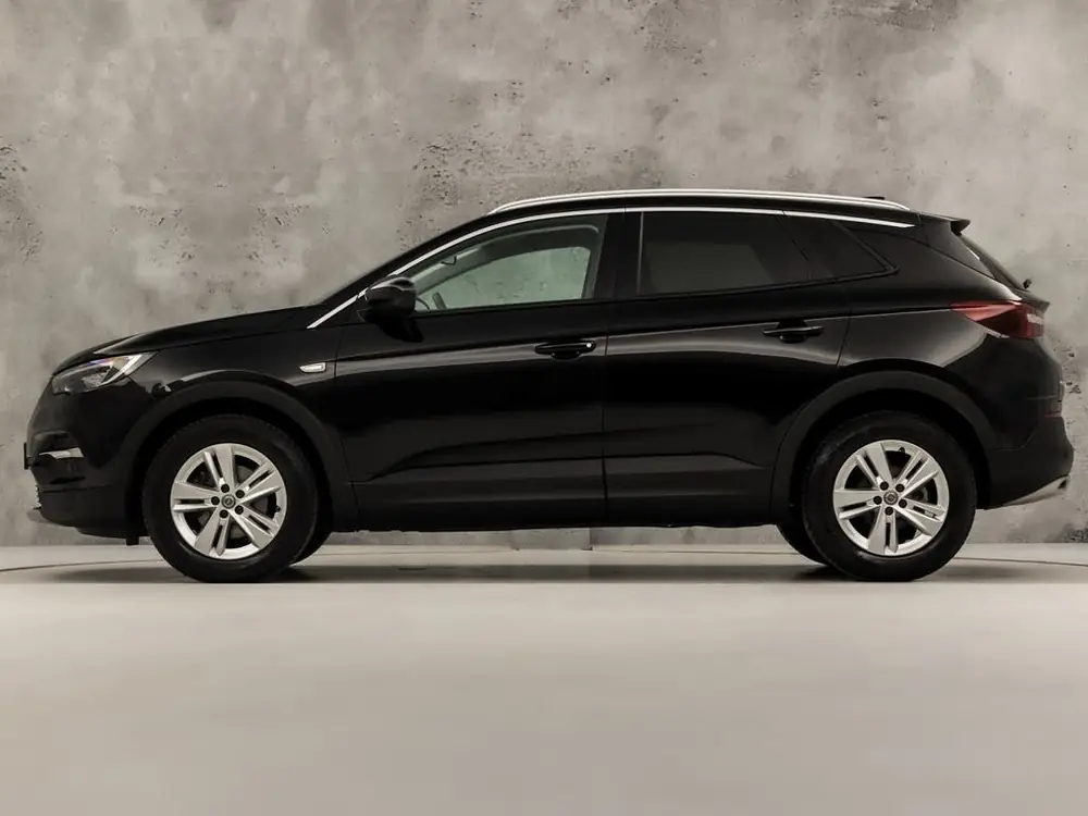 Opel Grandland X 1.2 Innovation Turbo Sport (APPLE CARPLAY uit 2021, foto 2