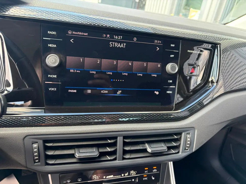 Volkswagen Polo 1.0 TSI Life APPLE CARPLAY/ PDC / CLIMA uit 2022, foto 8