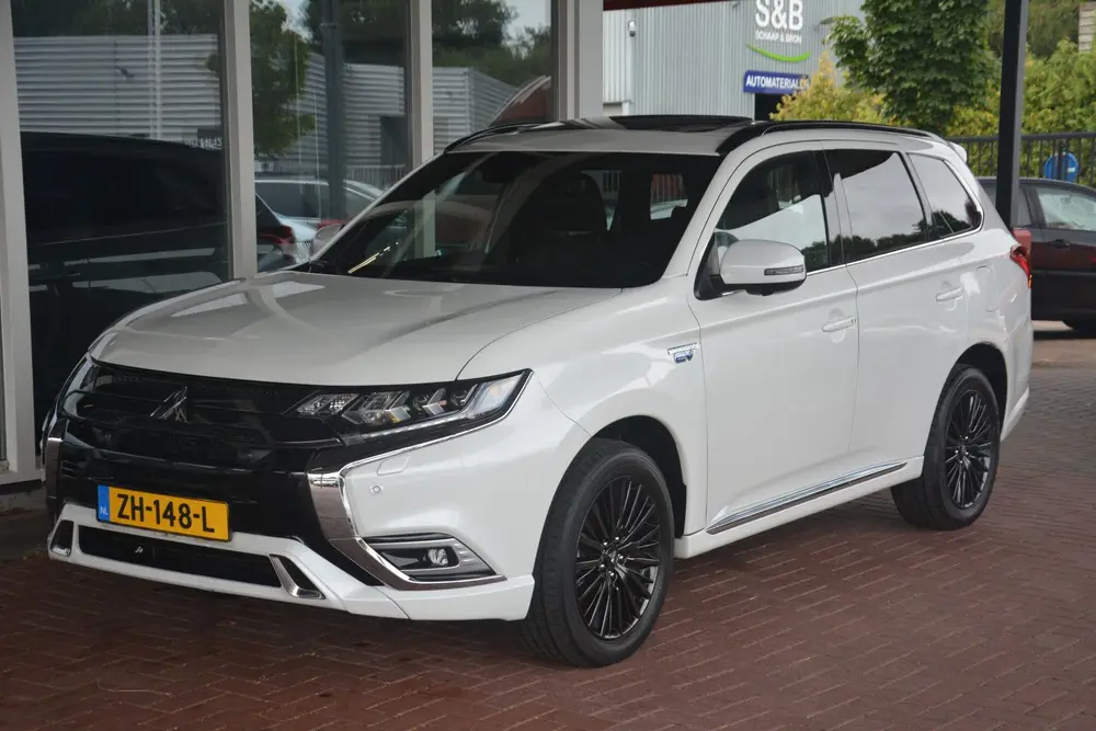 Mitsubishi Outlander 2.4 PHEV S-Edition Nederlandse auto 710 uit 2019, foto 4
