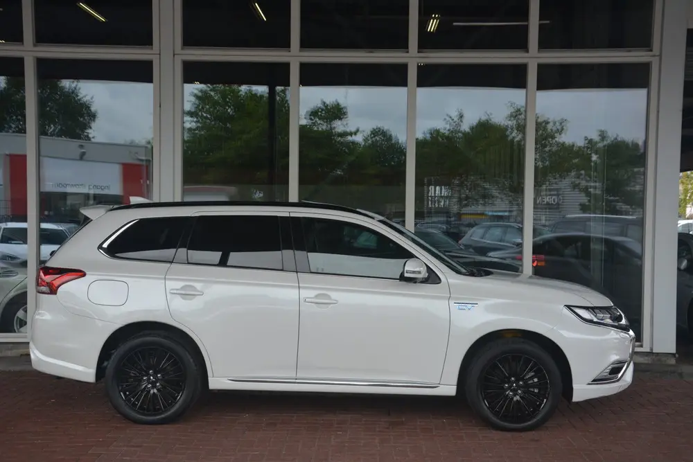 Mitsubishi Outlander 2.4 PHEV S-Edition Nederlandse auto 710 uit 2019, foto 6