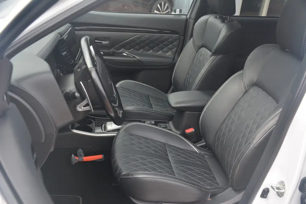 Mitsubishi Outlander 2.4 PHEV S-Edition Nederlandse auto 710 uit 2019, foto 9