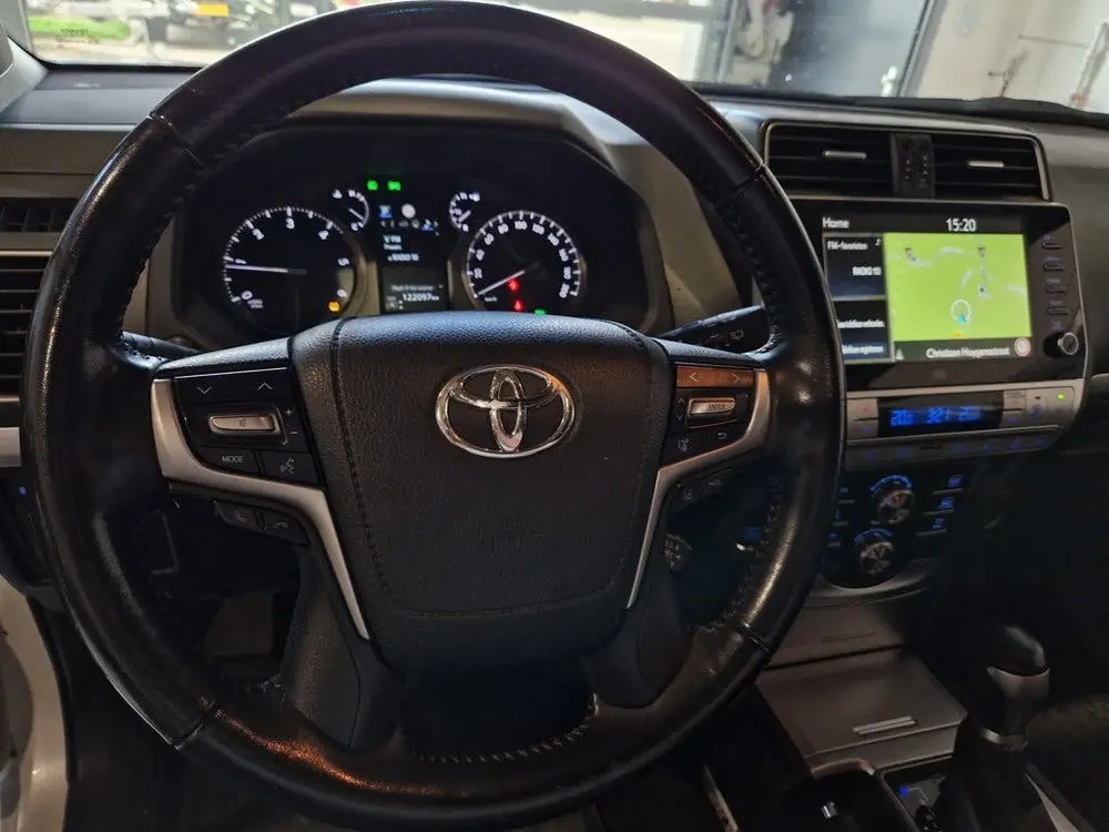 Toyota Land Cruiser 2.8 D-4D-F Executive Grijs kenteken uit 2021, foto 9