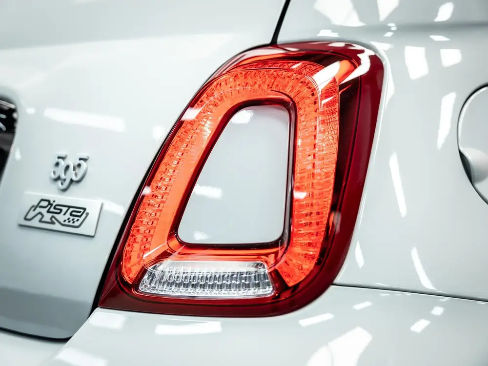 Abarth 500 1.4 T-Jet Abarth 595 Pista | Record Monza uitlaat uit 2019, foto 15