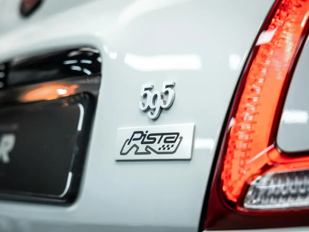 Abarth 500 1.4 T-Jet Abarth 595 Pista | Record Monza uitlaat uit 2019, foto 16