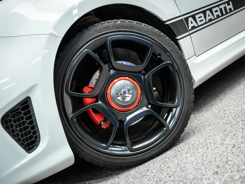 Abarth 500 1.4 T-Jet Abarth 595 Pista | Record Monza uitlaat uit 2019, foto 2