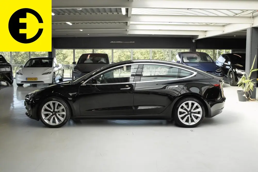 Tesla Model 3 Standard RWD Plus 60 kWh uit 2019, foto 16
