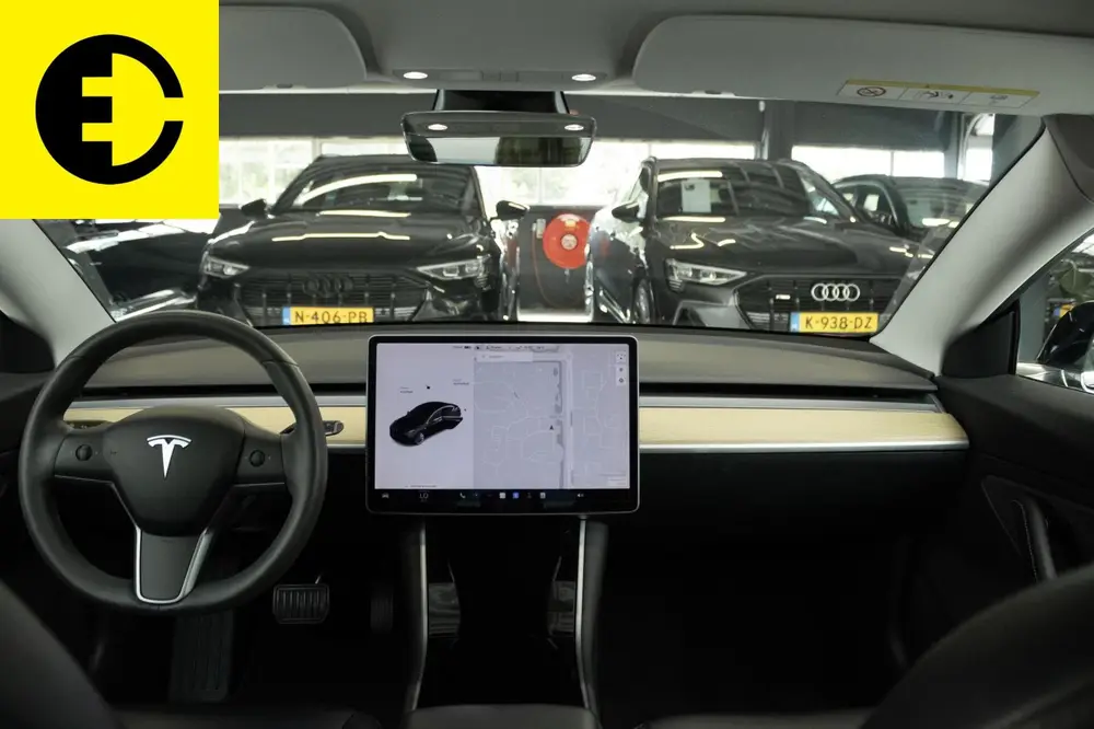 Tesla Model 3 Standard RWD Plus 60 kWh uit 2019, foto 20
