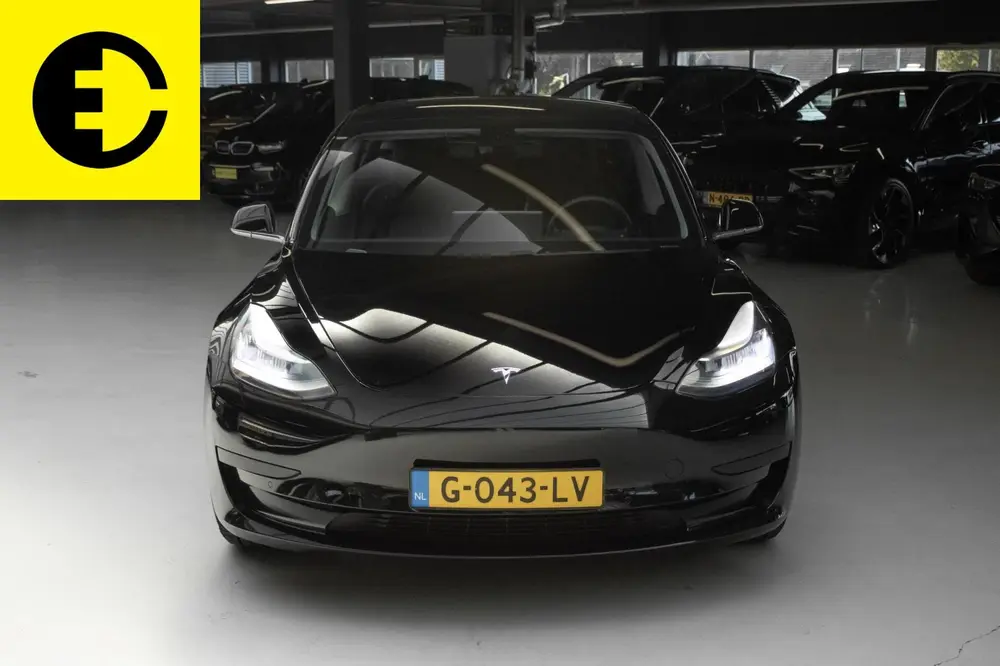 Tesla Model 3 Standard RWD Plus 60 kWh uit 2019, foto 8