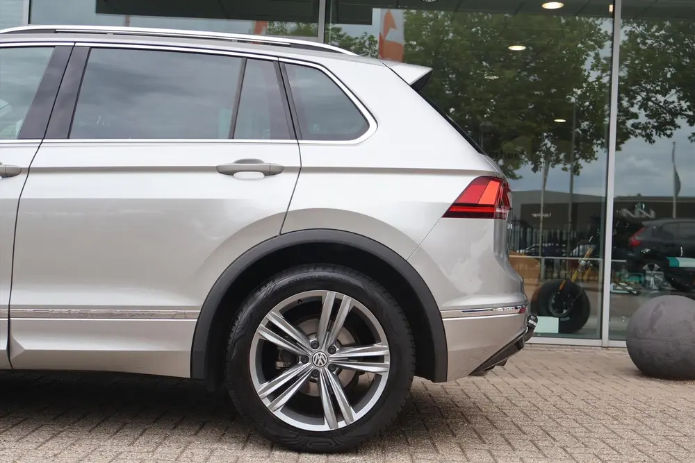 Volkswagen Tiguan 1.5 TSI R-LINE I Camera I Navi I Virtual C uit 2019, foto 16