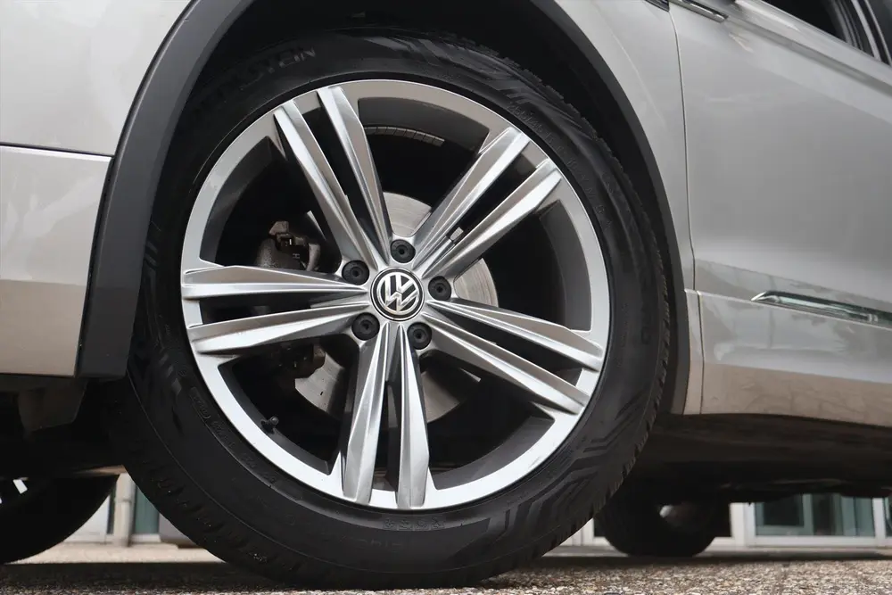 Volkswagen Tiguan 1.5 TSI R-LINE I Camera I Navi I Virtual C uit 2019, foto 5