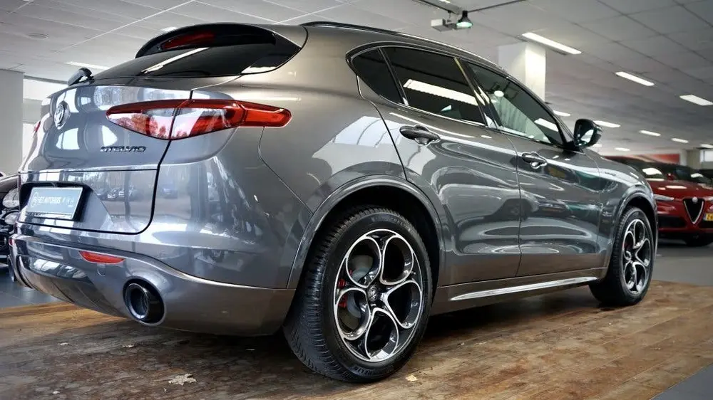 Alfa Romeo Stelvio 2.0 T AWD Veloce uit 2020, foto 11
