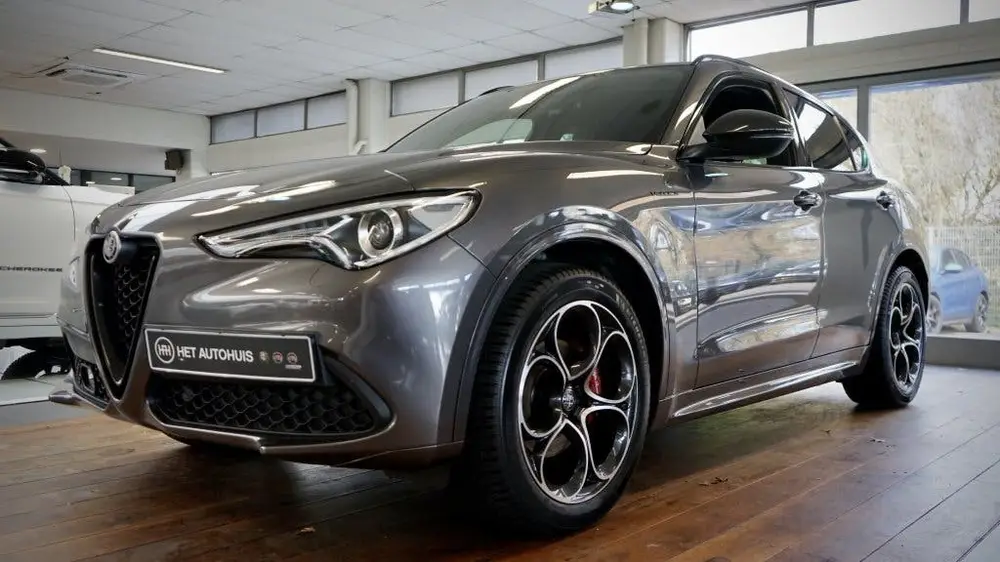 Alfa Romeo Stelvio 2.0 T AWD Veloce uit 2020, foto 5