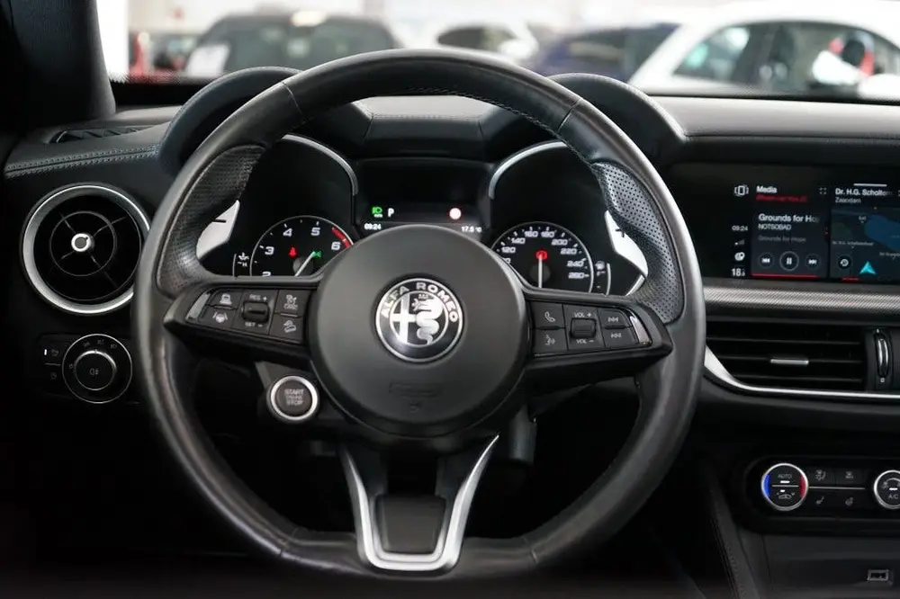 Alfa Romeo Stelvio 2.0 T AWD Veloce uit 2020, foto 6