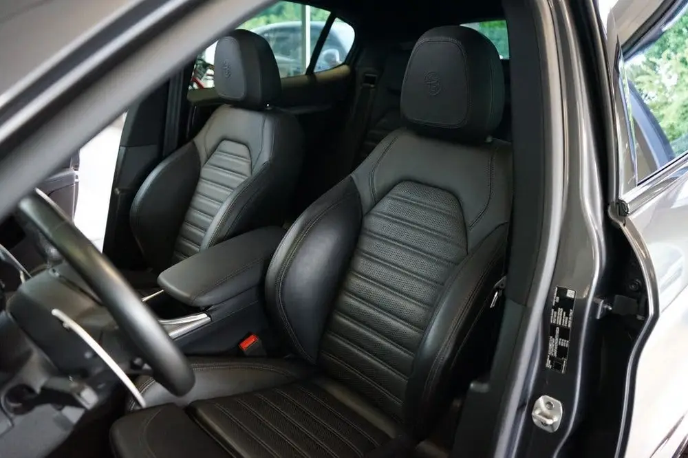 Alfa Romeo Stelvio 2.0 T AWD Veloce uit 2020, foto 8