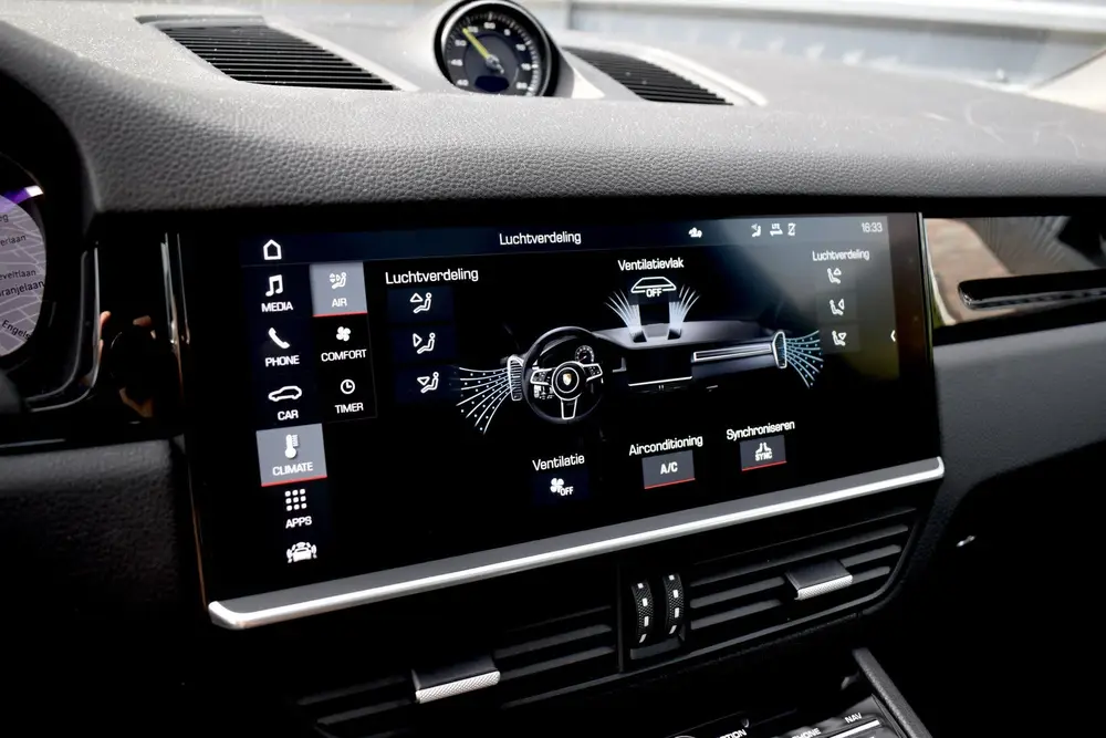 Porsche Cayenne Cayenne Coupé 3.0 E-Hybrid Sport Chrono | Pano | 36 uit 2020, foto 13