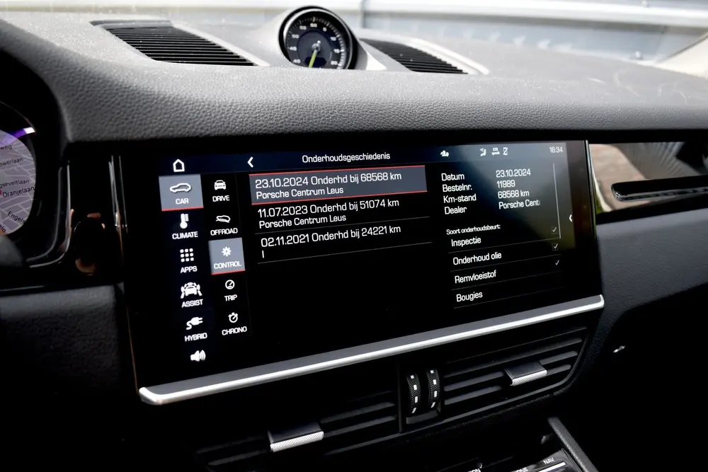Porsche Cayenne Cayenne Coupé 3.0 E-Hybrid Sport Chrono | Pano | 36 uit 2020, foto 16