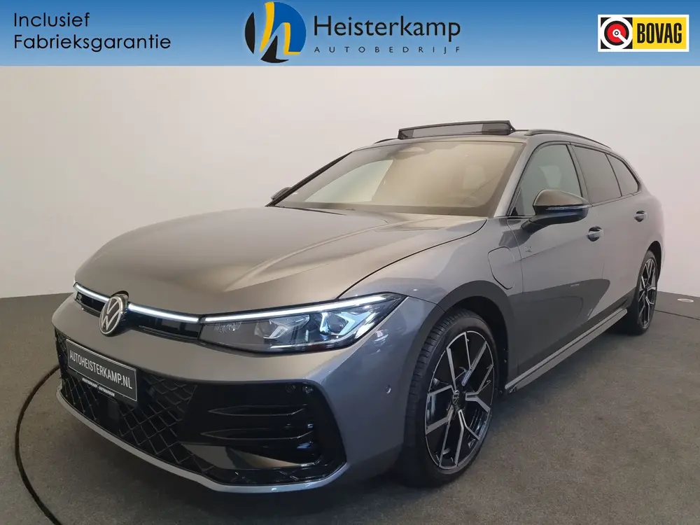 Volkswagen Passat Variant 1.5 eHybrid 272pk R-Line Edition P uit 2025