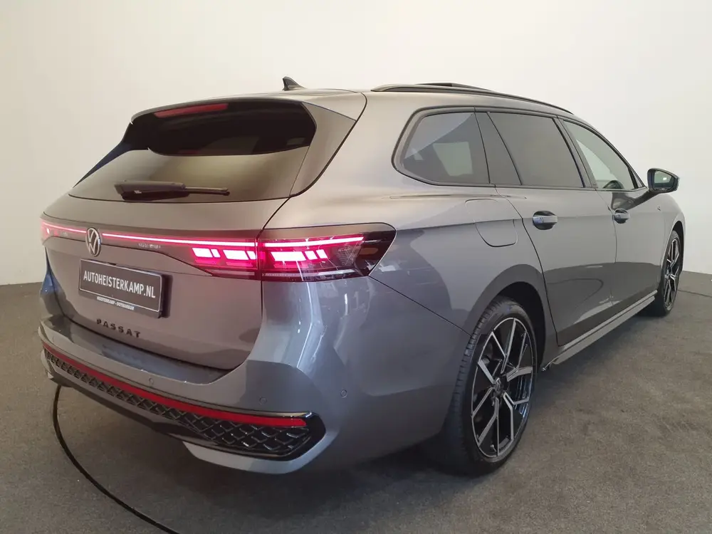Volkswagen Passat Variant 1.5 eHybrid 272pk R-Line Edition P uit 2025, foto 7