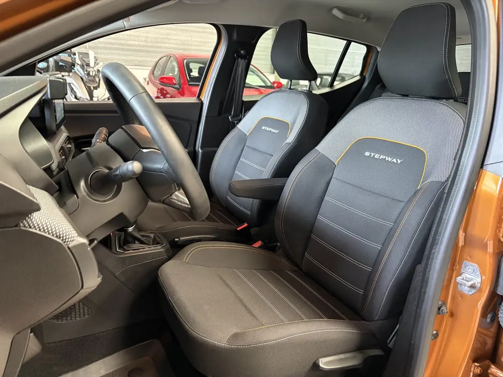 Dacia Sandero 1.0 TCe 90 Comfort Camera uit 2021, foto 14