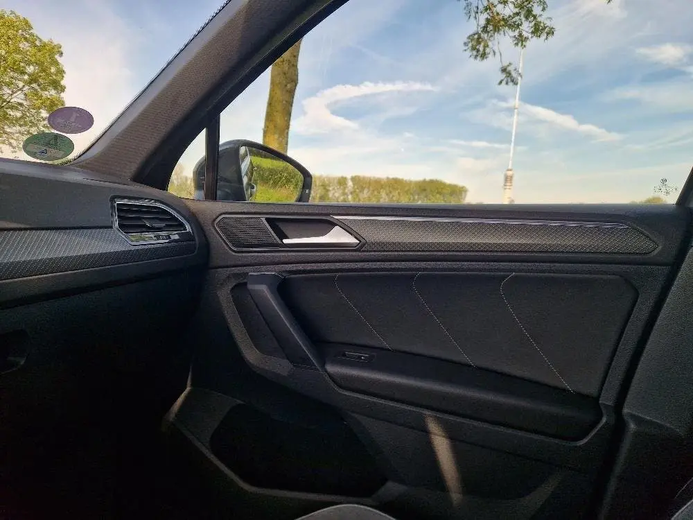 Volkswagen Tiguan 1.5 TSI R-Line, trekhaak, 1e eigenaar uit 2021, foto 17