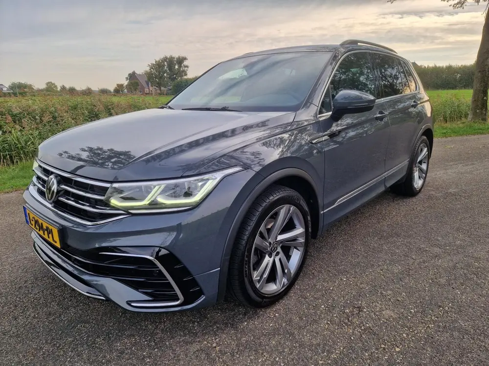 Volkswagen Tiguan 1.5 TSI R-Line, trekhaak, 1e eigenaar uit 2021, foto 2