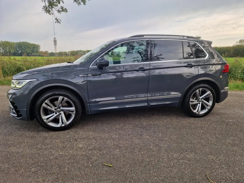 Volkswagen Tiguan 1.5 TSI R-Line, trekhaak, 1e eigenaar uit 2021, foto 3