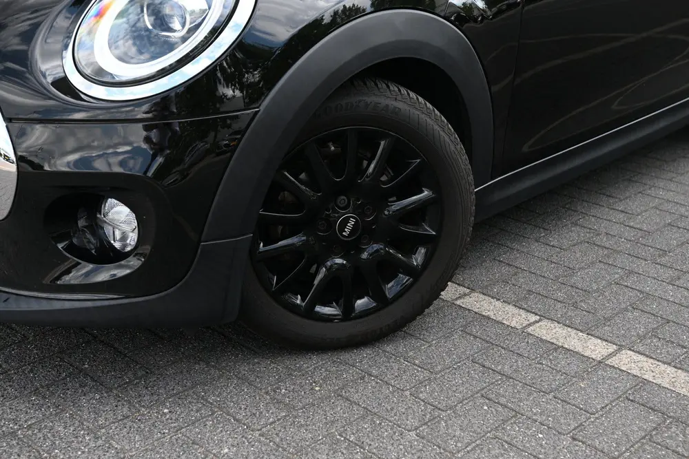 Mini Hatchback One uit 2019, foto 12