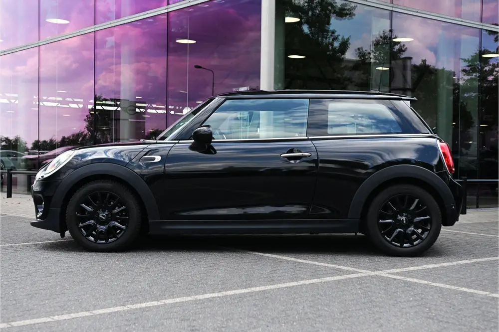 Mini Hatchback One uit 2019, foto 5