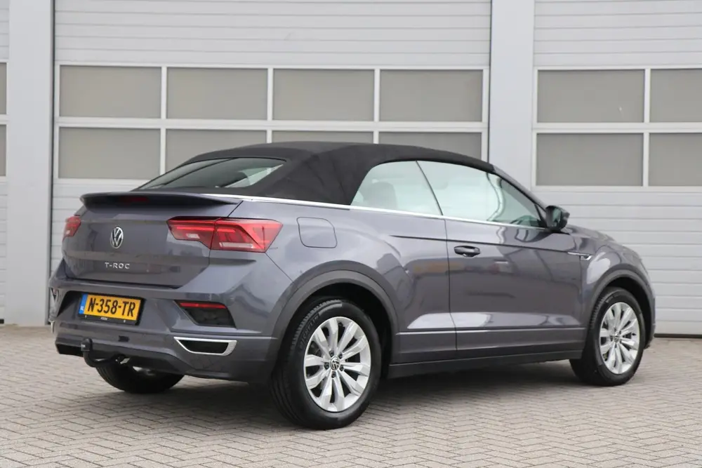Volkswagen T-Roc Cabrio 1.5 TSI 150pk DSG R-Line | App Conne uit 2021, foto 2