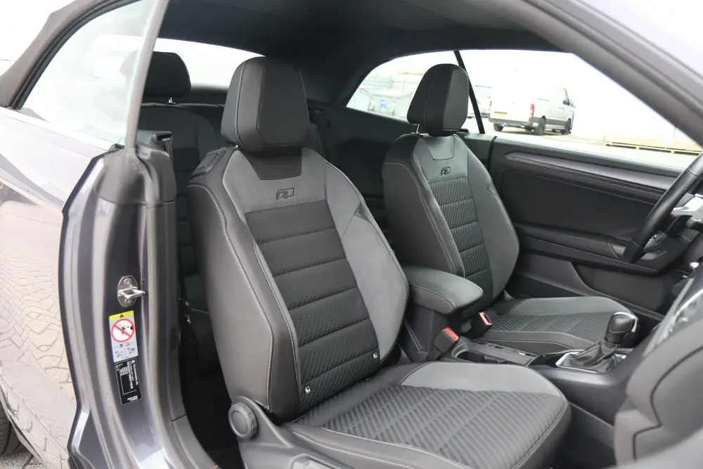 Volkswagen T-Roc Cabrio 1.5 TSI 150pk DSG R-Line | App Conne uit 2021, foto 20