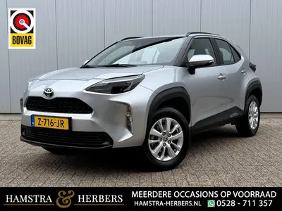 Toyota Yaris Cross 1.5 Hybrid Active grijs uit 2024
