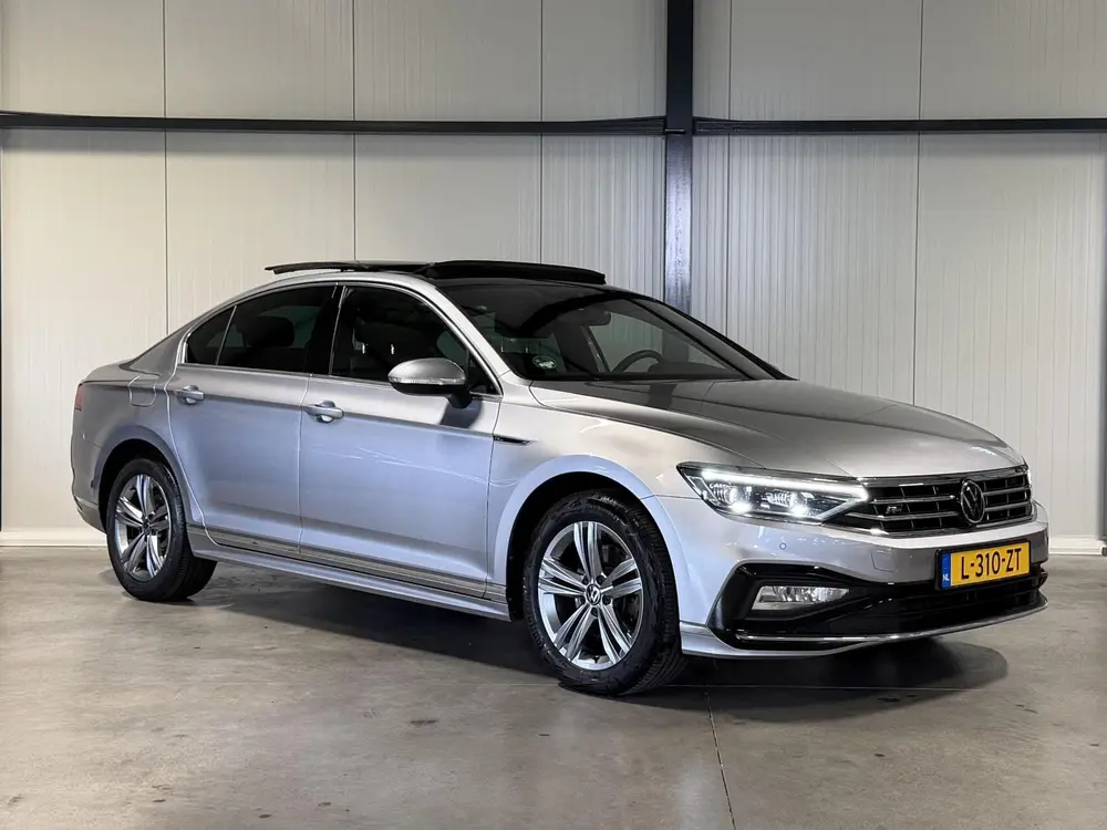 Volkswagen Passat 1.5 TSI R-Line Business + Pano Virtual H&K uit 2021, foto 10