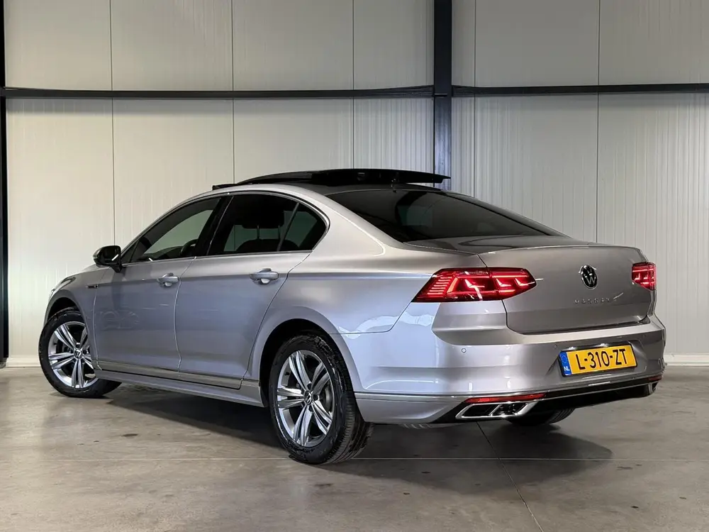 Volkswagen Passat 1.5 TSI R-Line Business + Pano Virtual H&K uit 2021, foto 14