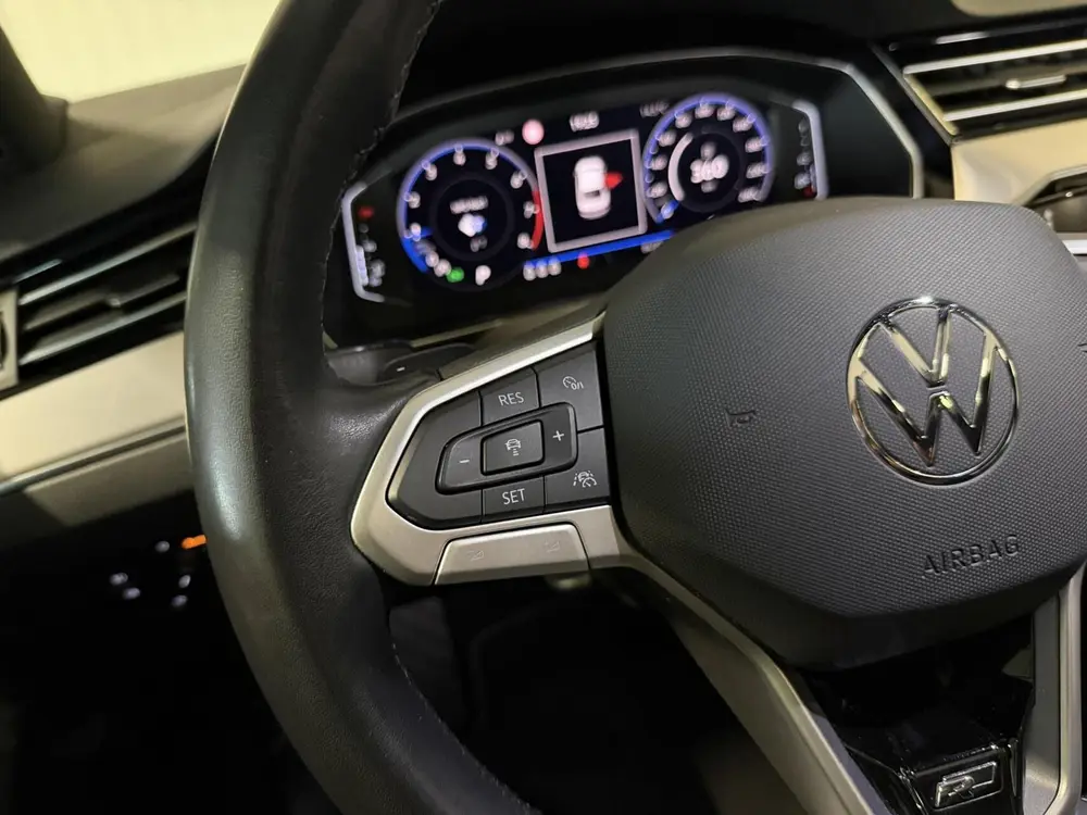 Volkswagen Passat 1.5 TSI R-Line Business + Pano Virtual H&K uit 2021, foto 17