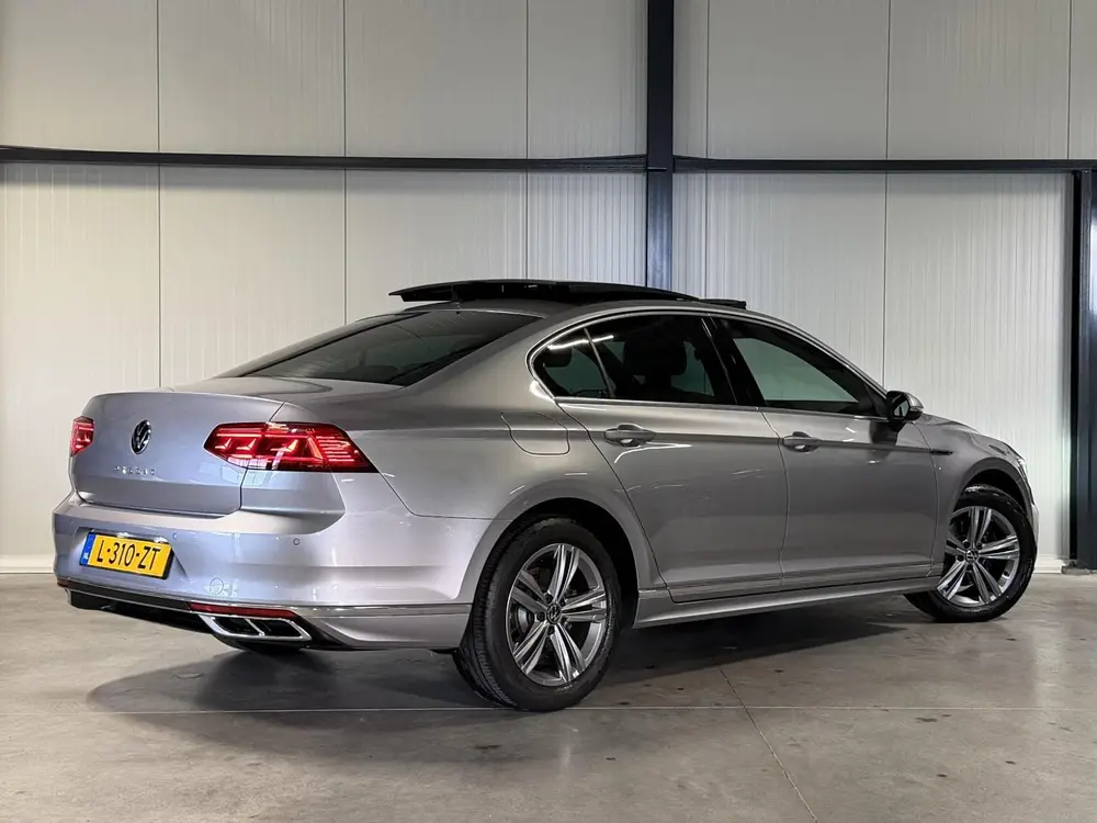 Volkswagen Passat 1.5 TSI R-Line Business + Pano Virtual H&K uit 2021, foto 3