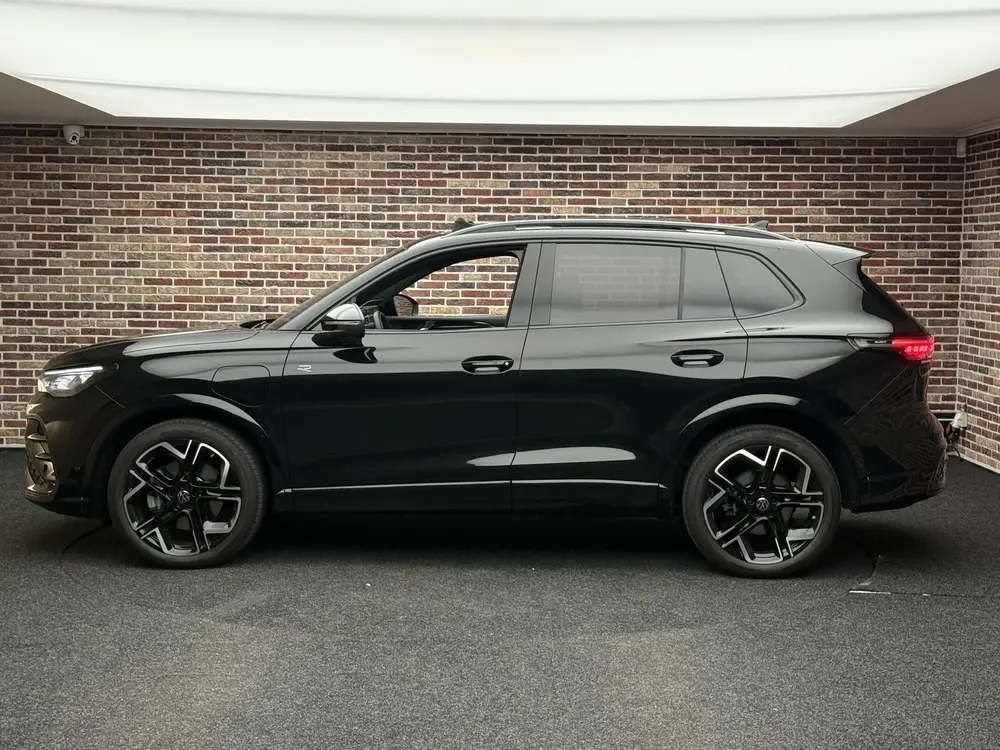 Volkswagen Tiguan 1.5 eHybrid R-Line Edition Panoramadak, Tr uit 2025, foto 4