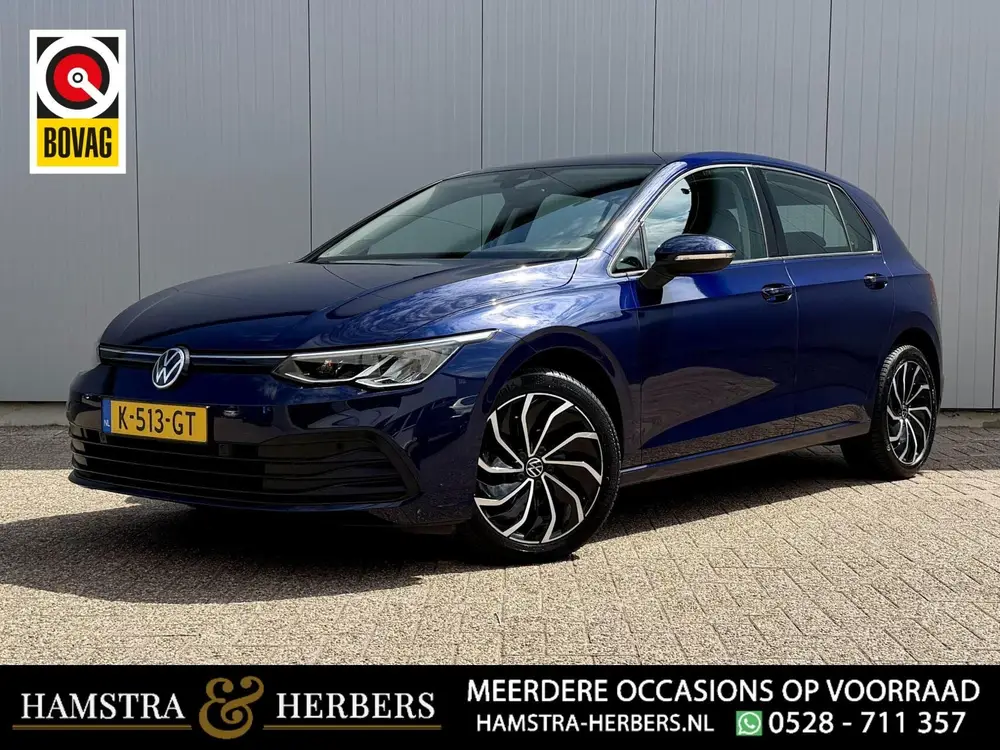 Volkswagen Golf 1.0 eTSI Life blauw automaat uit 2020