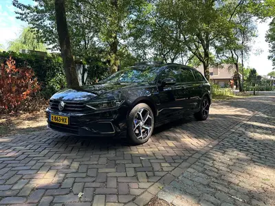 Volkswagen Passat Variant Passat GTE | Pano | Dynaudio | HUD | 360° | DCC | Trekhaak uit 2020