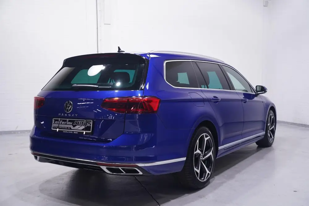 Volkswagen Passat Variant 1.5 TSI R-Line Business + NAP IQ.L uit 2022, foto 10