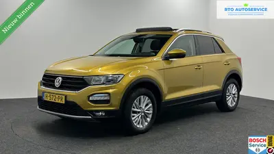 Volkswagen T-Roc 1.0 TSI Style Business PANO LM TREKHAAK DAB uit 2020