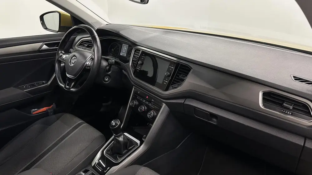 Volkswagen T-Roc 1.0 TSI Style Business PANO LM TREKHAAK DAB uit 2020, foto 20