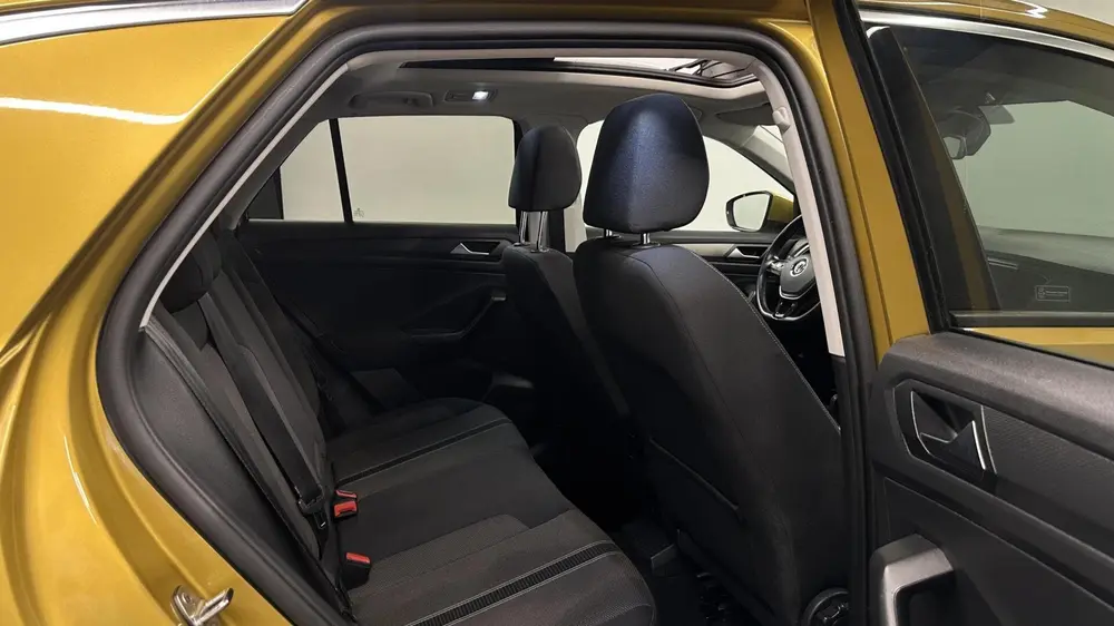 Volkswagen T-Roc 1.0 TSI Style Business PANO LM TREKHAAK DAB uit 2020, foto 5