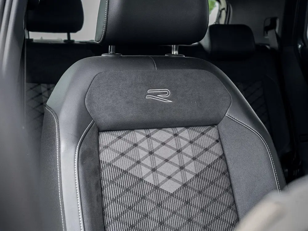 Volkswagen T-Cross 1.5 TSI R-Line Edition | IQ Light | Matri uit 2025, foto 18