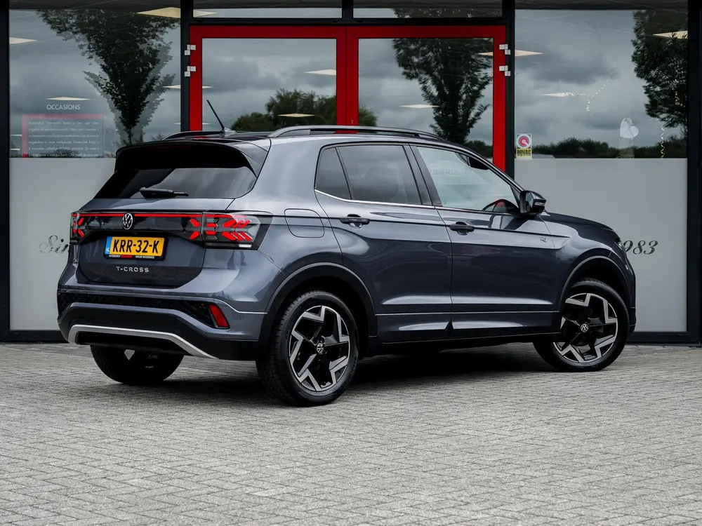Volkswagen T-Cross 1.5 TSI R-Line Edition | IQ Light | Matri uit 2025, foto 3