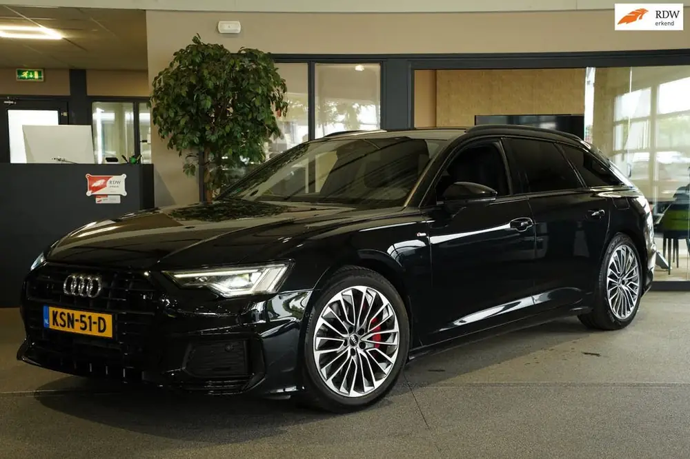 Audi A6 Avant 55 TFSI e quattro Competition 367PK S-line Led uit 2022