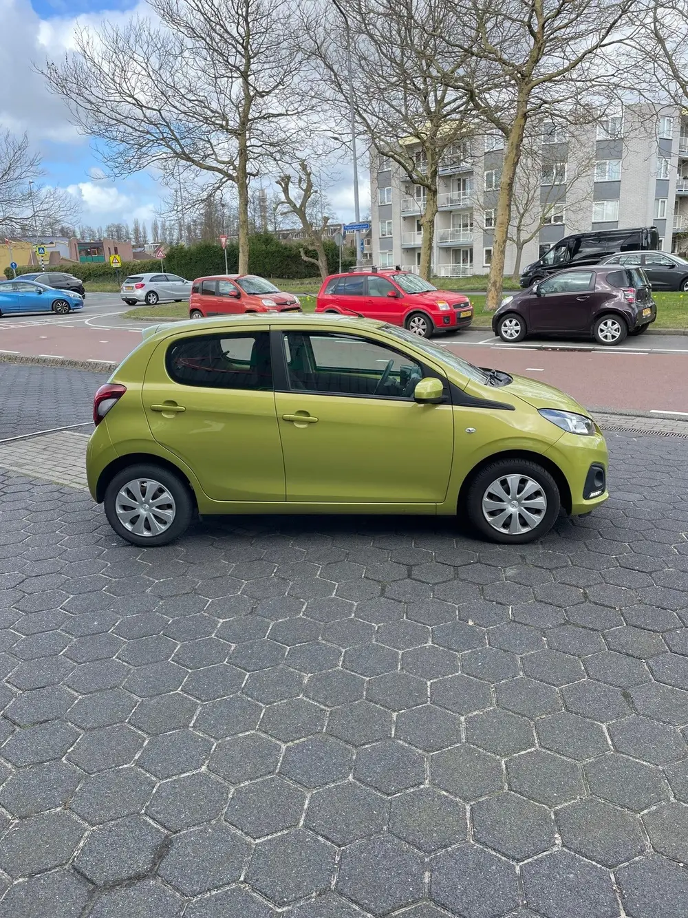 Peugeot 108 1.0 e-VTi Active uit 2019, foto 3