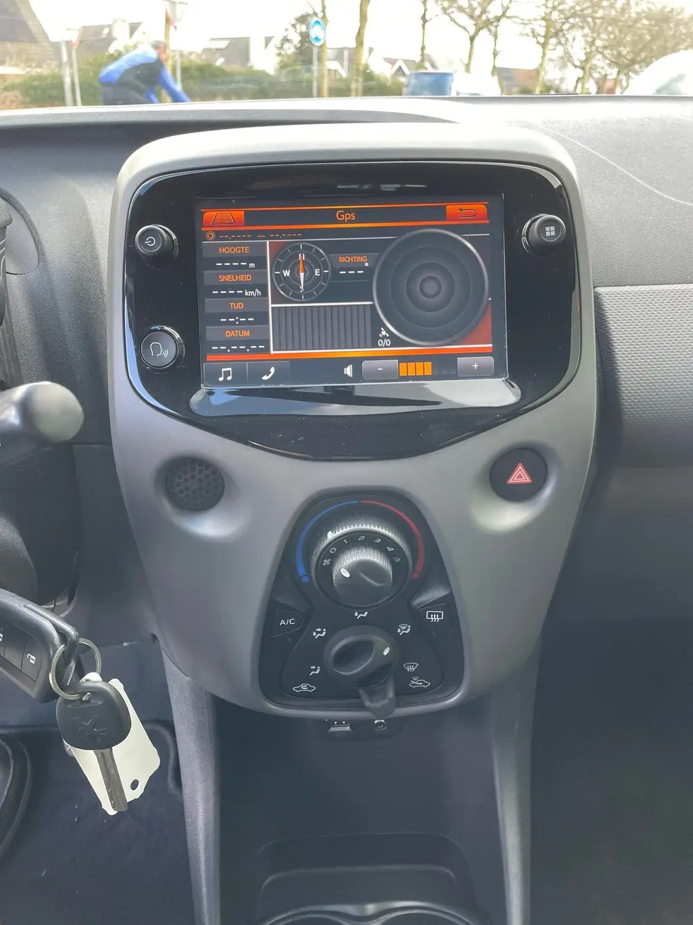 Peugeot 108 1.0 e-VTi Active uit 2019, foto 9