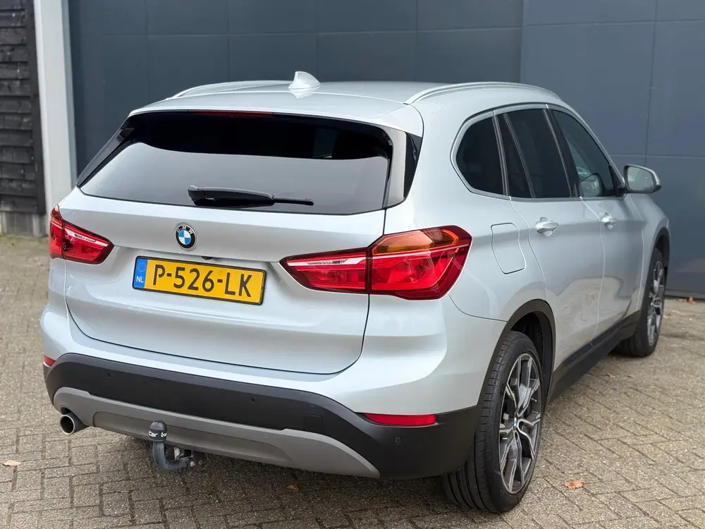 BMW X1 SDrive18i High Executive M-sport uit 2019, foto 10