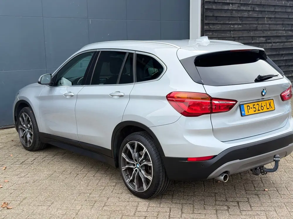 BMW X1 SDrive18i High Executive M-sport uit 2019, foto 12
