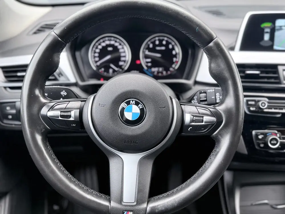 BMW X1 SDrive18i High Executive M-sport uit 2019, foto 4